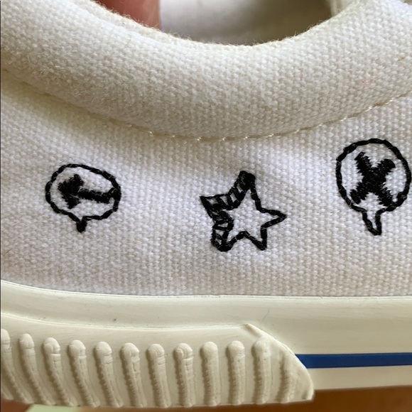 The smiley company toddler shoe $$$$. Uro size 25 - Picture 6 of 8